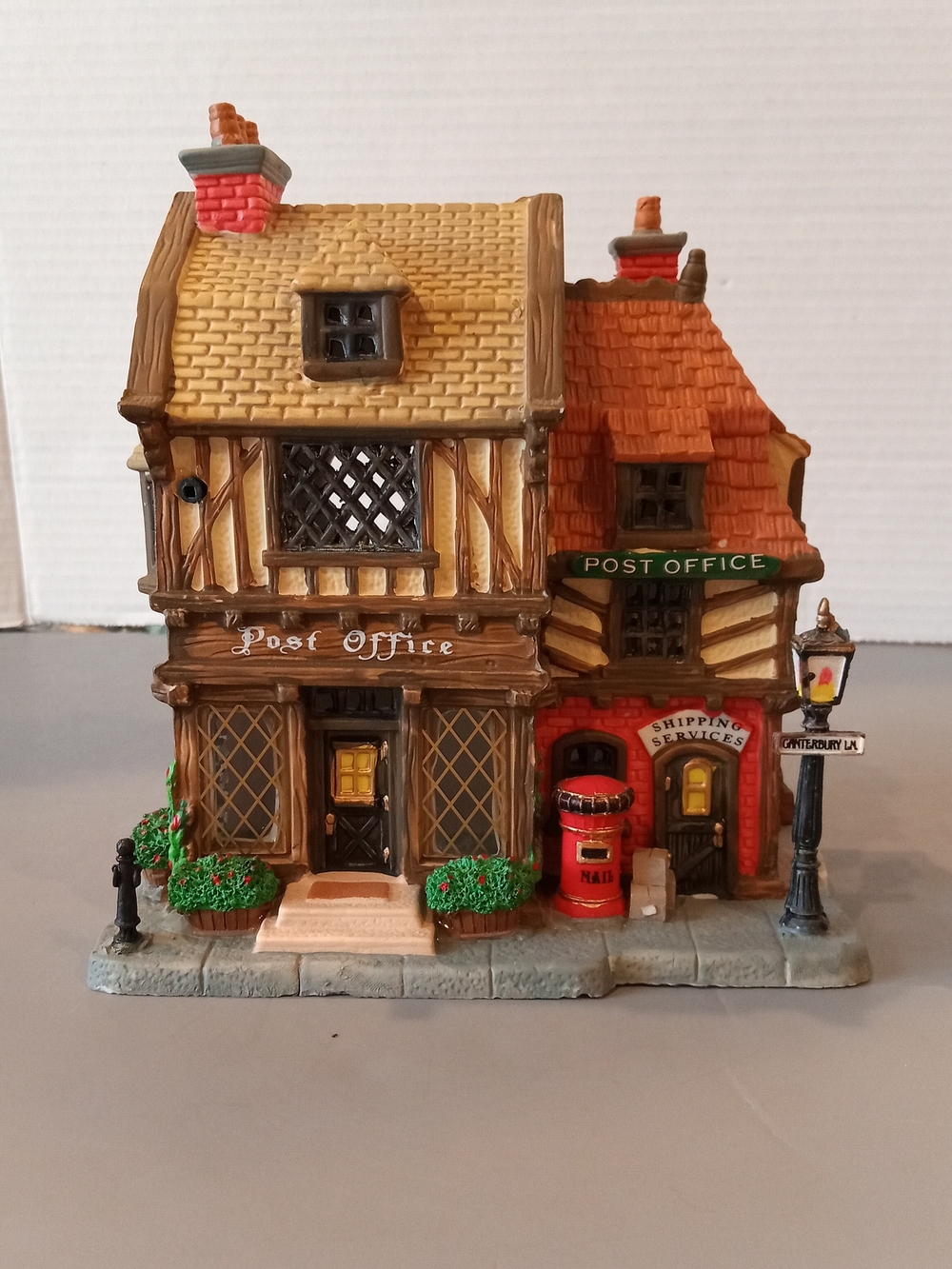 Lemax 2006 Tudor Post Office Ceramic No Light Included - Picture 1 of 14